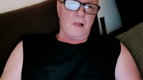 Snapshot of frauenfeind1 chatting on 06.24.26 Wolfi online show from 06.24.26