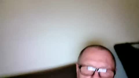 Snapshot of frauenfeind1 chatting on 08.05.26 Wolfi online show from 08.05.26
