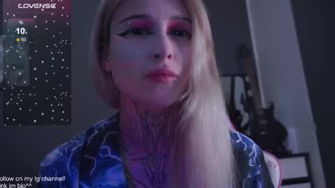 Asya UwU   online show from 11.18.25