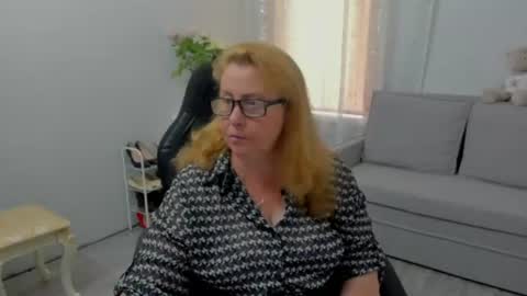 Snapshot of fraumartha chatting on 07.11.26 FrauMartha online show from 07.11.26