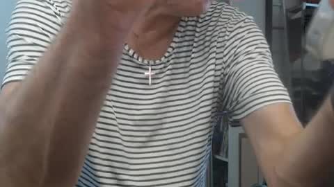 Snapshot of fravka chatting on 07.08.26 fravka online show from 07.08.26
