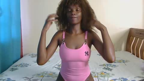 Nessa-Independent model online show from 02.05.25
