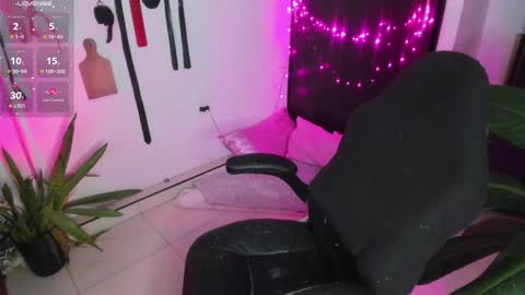 Lia Gomez online show from 04.02.26