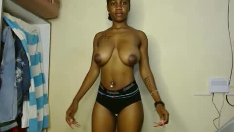 Snapshot of freaky_shamzzy chatting on 05.14.26 shamika online show from 05.14.26