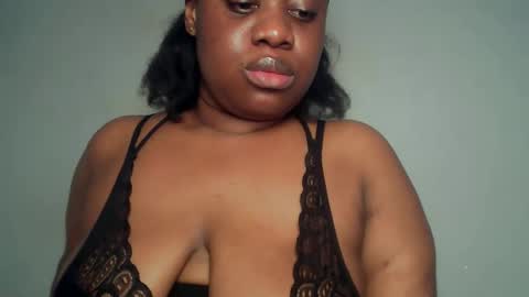Snapshot of freaky_slut5 chatting on 04.25.26 freaky slut5 online show from 04.25.26