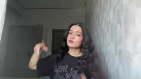 Snapshot of fredamedora chatting on 06.08.26 Mia online show from 06.08.26