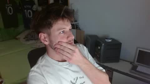Snapshot of freddy_star chatting on 04.26.26 Frederick Perin online show from 04.26.26