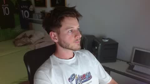 Snapshot of freddy_star chatting on 04.29.26 Frederick Perin online show from 04.29.26