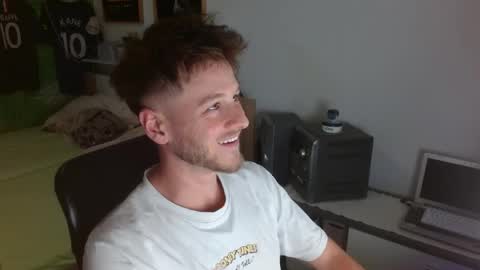 Snapshot of freddy_star chatting on 05.06.26 Frederick Perin online show from 05.06.26