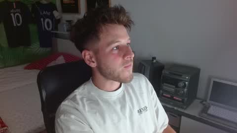 Snapshot of freddy_star chatting on 06.08.26 Frederick Perin online show from 06.08.26