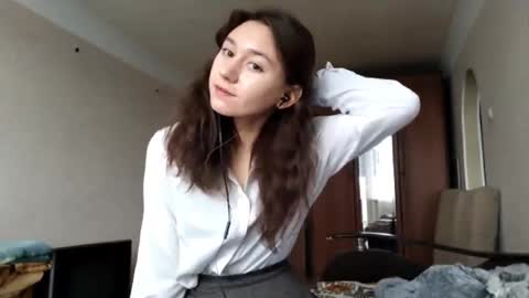 Snapshot of fredmurrietta chatting on 10.17.25 Mia online show from 10.17.25