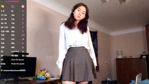 Snapshot of fredmurrietta chatting on 11.15.25 Mia online show from 11.15.25