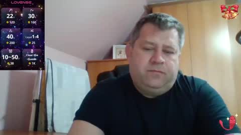 Snapshot of freeboy80180 chatting on 02.14.25 freeboy80180 online show from 02.14.25