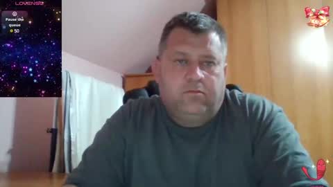 Snapshot of freeboy80180 chatting on 03.10.25 freeboy80180 online show from 03.10.25