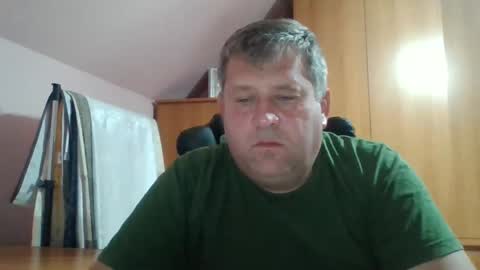 Snapshot of freeboy80180 chatting on 09.23.25 freeboy80180 online show from 09.23.25