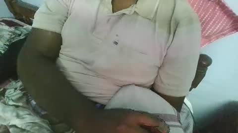 Snapshot of freeforyoubby chatting on 10.29.25 freeforyoubby online show from 10.29.25