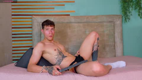 Snapshot of french_sexx chatting on 05.23.26 Xavier online show from 05.23.26