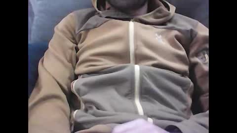 Snapshot of frencheeboy chatting on 11.28.25 frencheeboy online show from 11.28.25