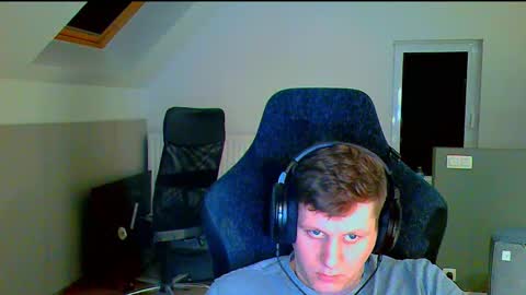 Snapshot of frenchfrieswithmayo chatting on 09.25.25 French fries online show from 09.25.25