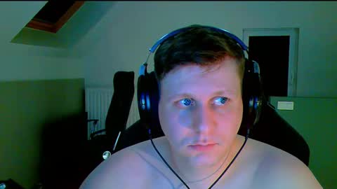 Snapshot of frenchfrieswithmayo chatting on 10.03.25 French fries online show from 10.03.25