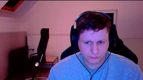 Snapshot of frenchfrieswithmayo chatting on 10.08.25 French fries online show from 10.08.25