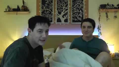 Snapshot of frenchhornybibs chatting on 01.18.25 French Horny Bibs online show from 01.18.25