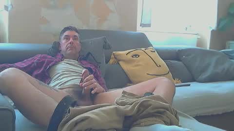 frenchpapalover online show from 02.21.25