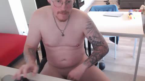 Snapshot of frenumpa86 chatting on 09.14.25 Frenumpa86 online show from 09.14.25