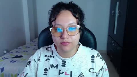 Snapshot of freud_x_louise1 chatting on 01.08.25 Louise online show from 01.08.25