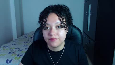 Snapshot of freud_x_louise1 chatting on 01.10.25 Louise online show from 01.10.25