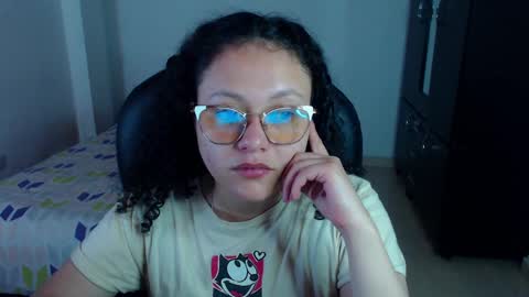 Snapshot of freud_x_louise1 chatting on 01.23.25 Louise online show from 01.23.25