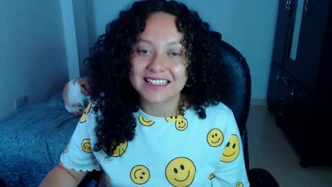 Snapshot of freud_x_louise1 chatting on 09.15.25 Louise online show from 09.15.25