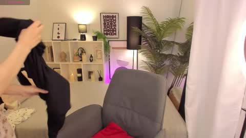 Laura online show from 06.07.26