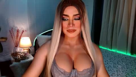 Miss Frea  online show from 10.09.25