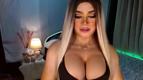 Miss Frea  online show from 10.17.25
