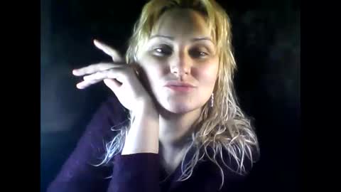 Snapshot of freya_millf chatting on 02.25.25 Freya Millf online show from 02.25.25