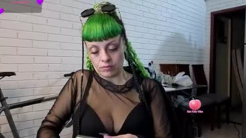 freyaa_sorceress online show from 09.25.25