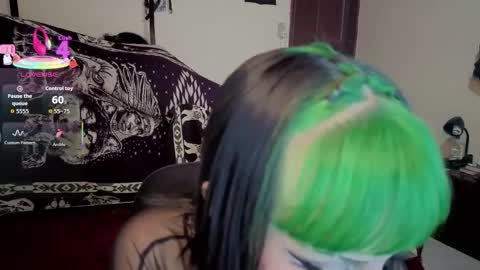 Snapshot of freyaa_sorceress chatting on 02.01.26 freyaa_sorceress online show from 02.01.26