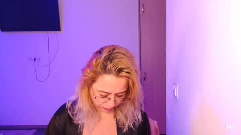 Snapshot of freyaamore chatting on 03.02.26 ANNE online show from 03.02.26