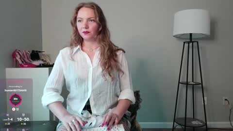 Snapshot of freyafux chatting on 05.30.26 Miss Freya online show from 05.30.26