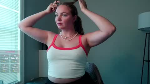 Snapshot of freyafux chatting on 06.12.26 Miss Freya online show from 06.12.26