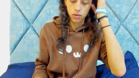 FreyaMoller  online show from 01.15.26