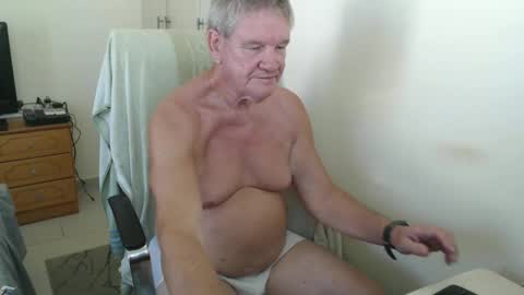 Snapshot of friar155 chatting on 09.14.25 friar155 online show from 09.14.25