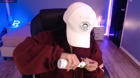 Snapshot of frida_lassi_ chatting on 01.27.25 frida_lassi_ online show from 01.27.25