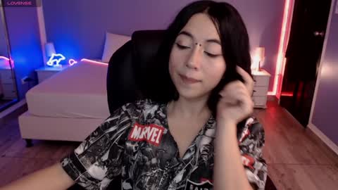 Snapshot of frida_lassi_ chatting on 02.01.25 frida_lassi_ online show from 02.01.25