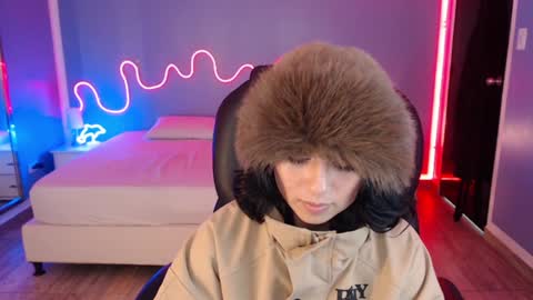 Snapshot of frida_lassi_ chatting on 02.08.25 frida_lassi_ online show from 02.08.25