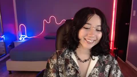 Snapshot of frida_lassi_ chatting on 02.10.25 frida_lassi_ online show from 02.10.25