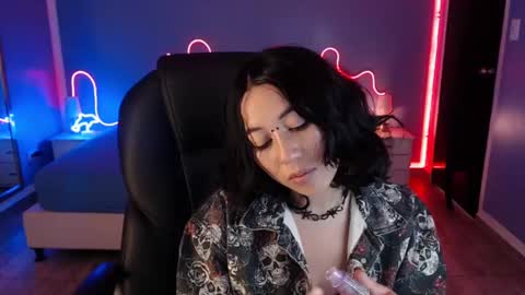 Snapshot of frida_lassi_ chatting on 02.10.25 frida_lassi_ online show from 02.10.25