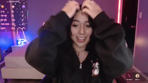 Snapshot of frida_lassi_ chatting on 02.11.25 frida_lassi_ online show from 02.11.25