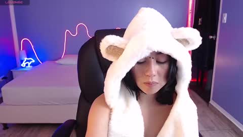 Snapshot of frida_lassi_ chatting on 02.13.25 frida_lassi_ online show from 02.13.25